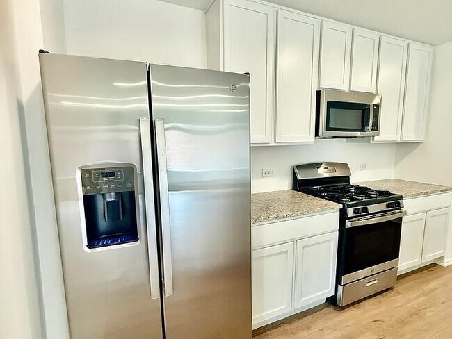 Building Photo - 3733 Palmetto Blf Dr