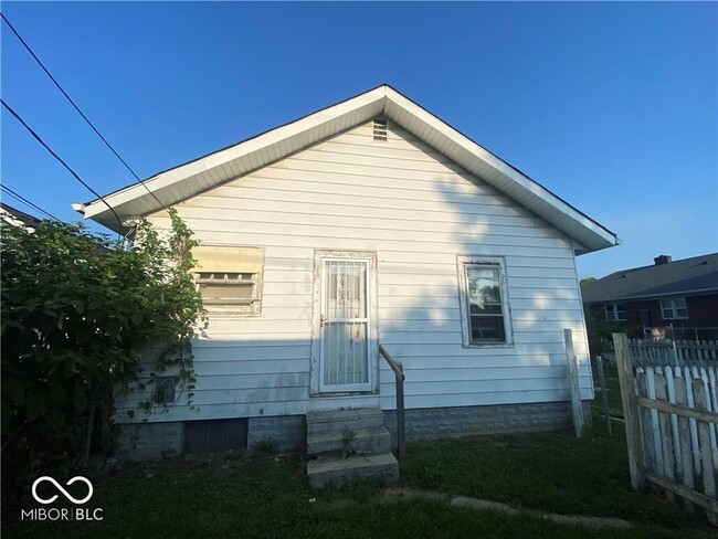 Building Photo - 4205 E 14th St