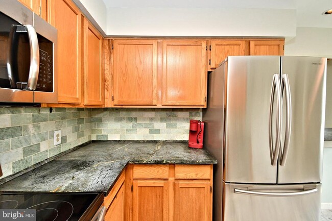 Building Photo - 122 Wheatsheaf Ln