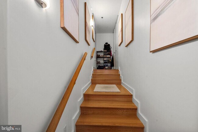 Building Photo - 675 E St NW