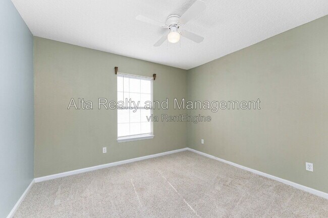 Building Photo - 5260 Collins Rd