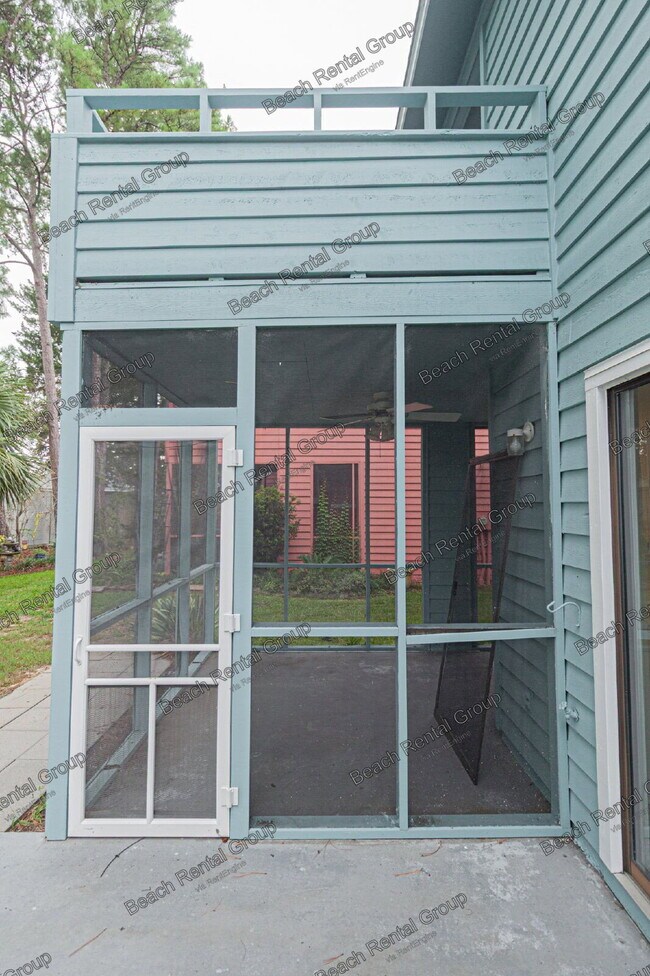 Building Photo - 33 Shadow Moss Pl