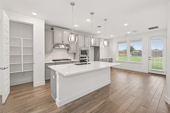 Building Photo - 7218 Grassland Vis Ln