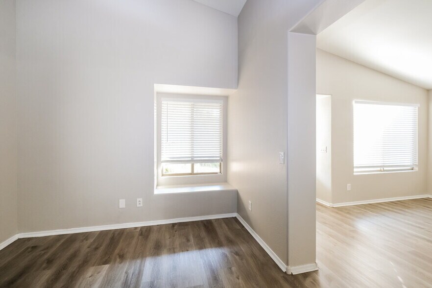 Building Photo - 9518 W Williams St