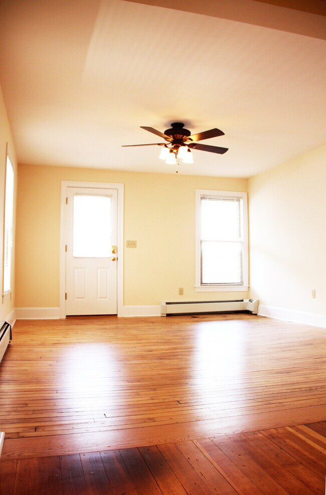 Building Photo - 48 N Champlain St