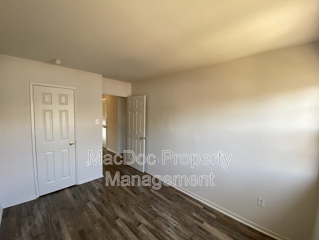 Building Photo - 14674 Pinon Ct