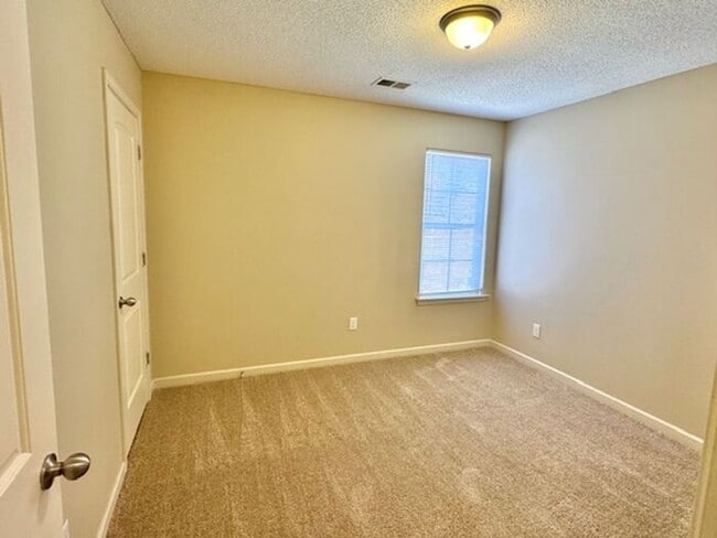 Building Photo - Now Leasing A 3 Bedroom 2 Bath home in Cor...