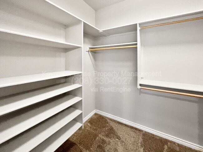 Building Photo - 345 E Kite Dr