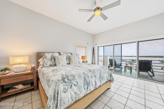 Building Photo - 75 Comares Ave