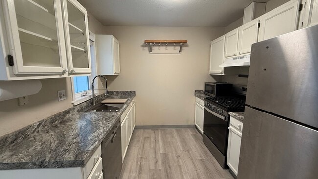 Building Photo - A spacious (4) bedroom corner lot home in Chugiak!