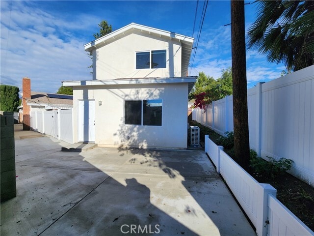 Building Photo - 16432 Halsted St