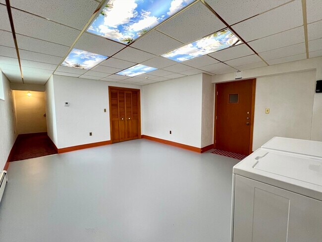 Building Photo - 177 R Faneuil St