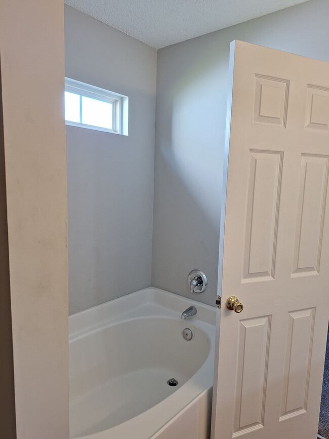 Building Photo - Marvelous Three Bedroom Home in Lake Carolina!