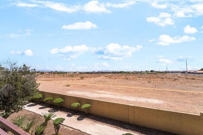 Building Photo - Stylish Condo with Stunning Strip Views!