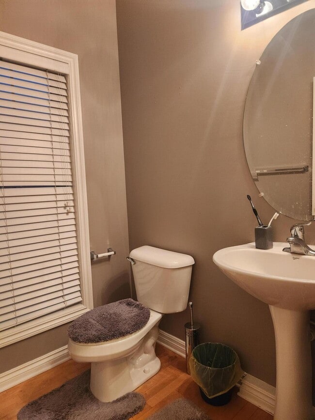Building Photo - 45735 Graystone Ln
