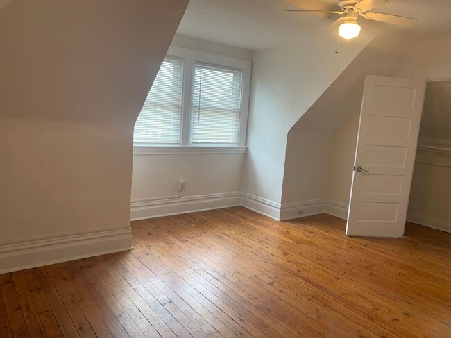 Building Photo - Incredible Shadyside Home!