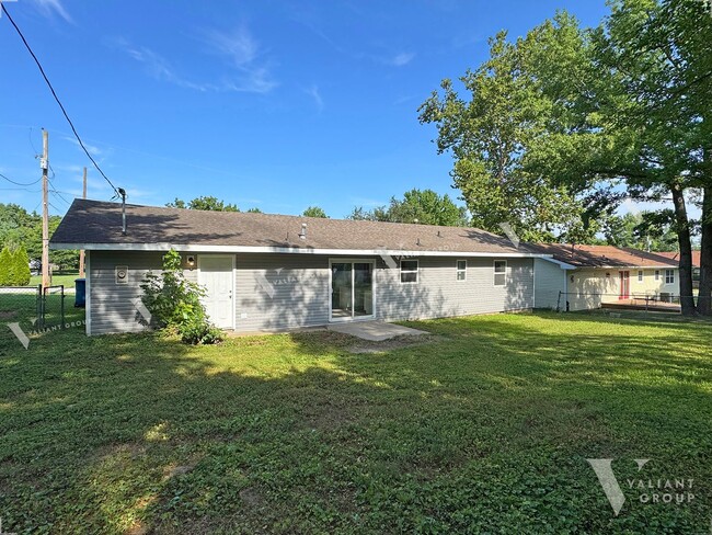 Building Photo - Spacious 4-Bedroom, 3-Bath Home for Rent i...