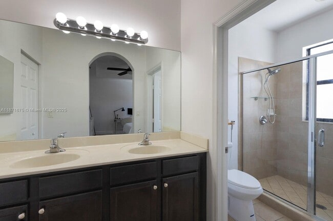 Building Photo - 3324 W 90th St