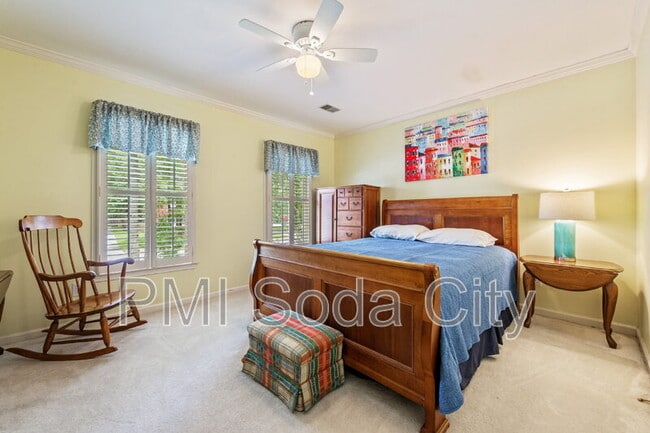 Building Photo - 10 Old Woodlands Ct