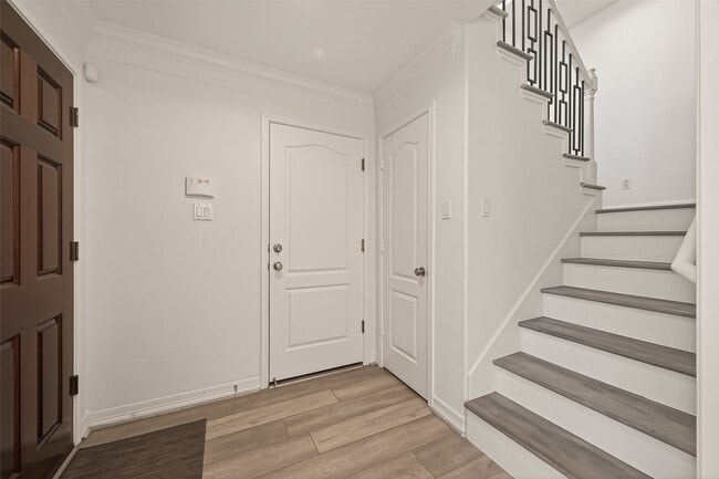 Building Photo - 5217 Blossom St