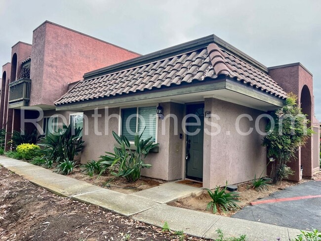 Primary Photo - Escondido, 1463-E N Broadway, Wood Floors,...