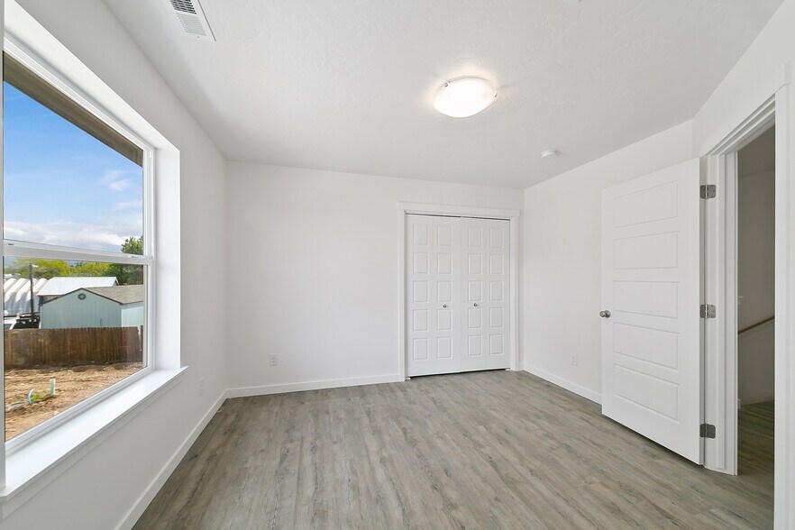 Building Photo - 1326 N Meridian Rd