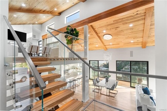 Building Photo - 8566 Hollywood Blvd