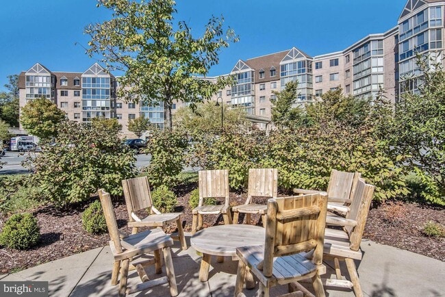 Building Photo - 3310 N Leisure World Blvd