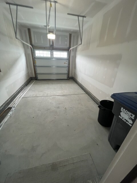 Building Photo - 119 Summer Tanager Dr