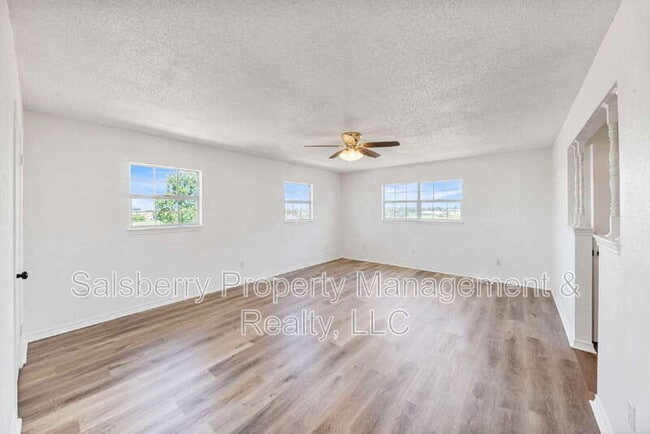 Building Photo - 13264 Jackson Rd
