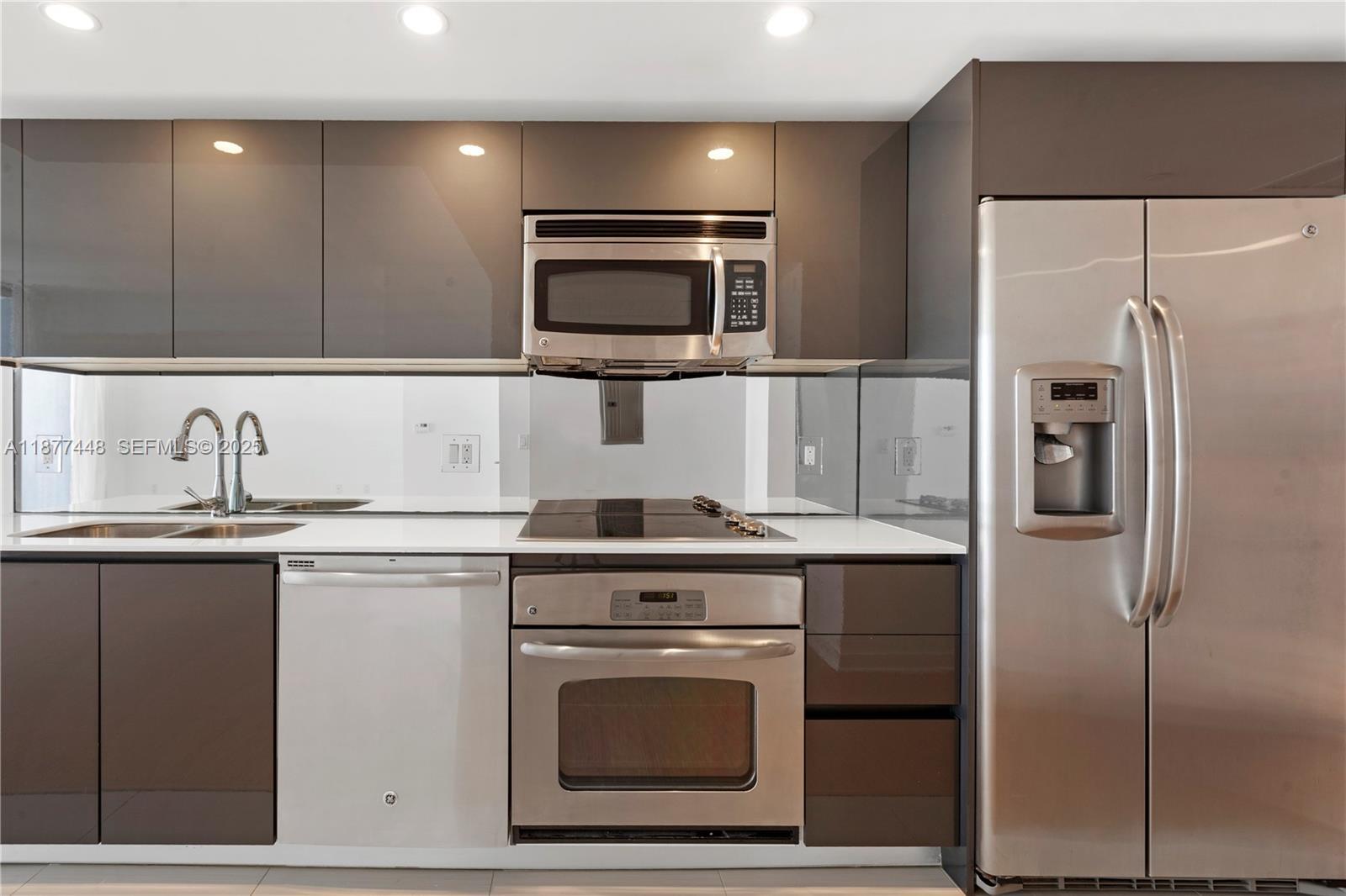 Building Photo - 31 SE 6th St