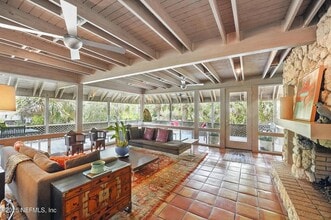 Building Photo - 1927 Beachside Ct