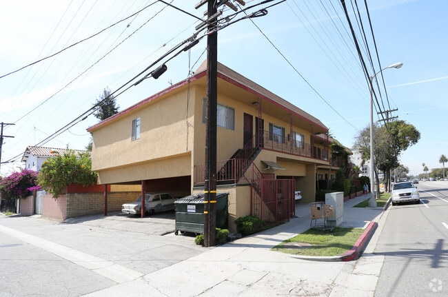 Building Photo - 4006 East Blvd