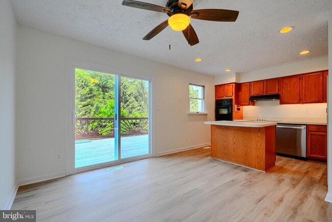 Building Photo - 3409 Howell Ct