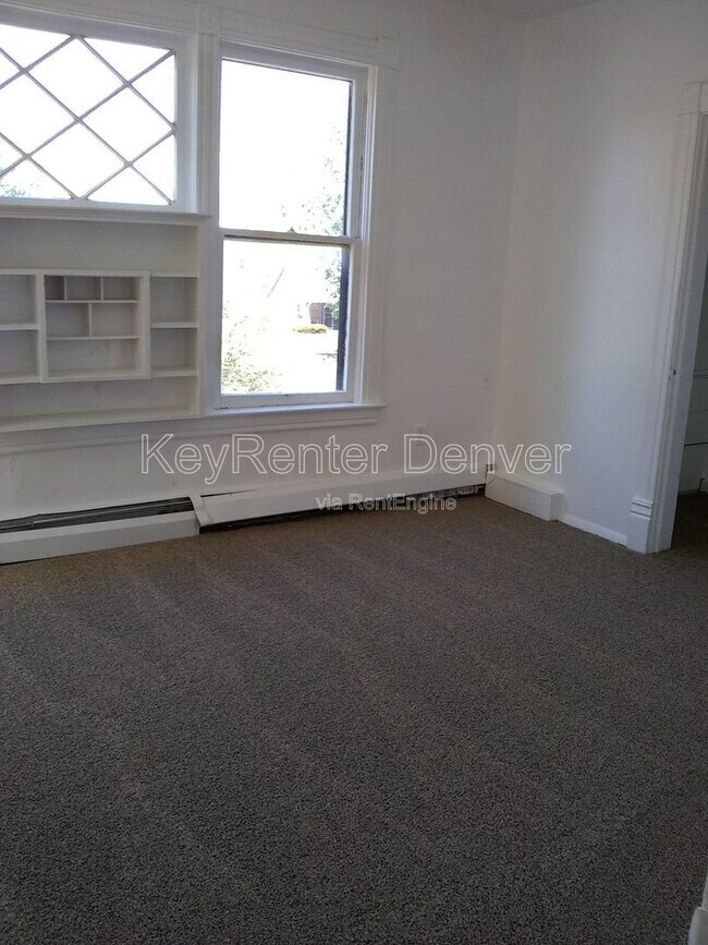 Building Photo - 1118 6th St