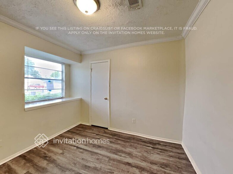 Building Photo - 2835 Pilgrims Point Dr