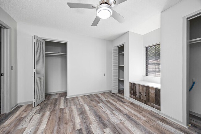 Building Photo - Newly Renovated 2 Bedroom, 2 Bath home on 1 acre near Downtown Live Oak