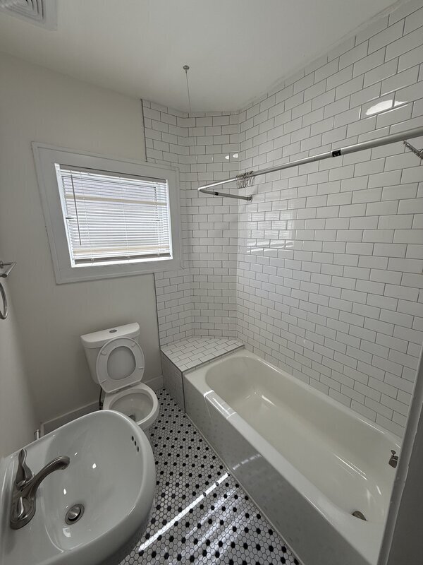 Building Photo - 187-189 E Whittier St