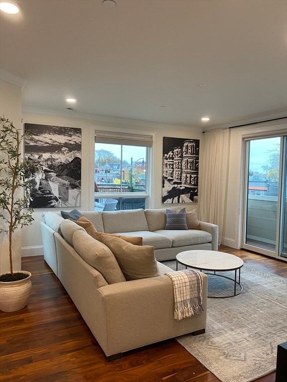 Building Photo - 87 Medford St