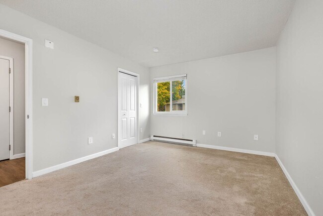 Building Photo - 12513 NE 130th Way