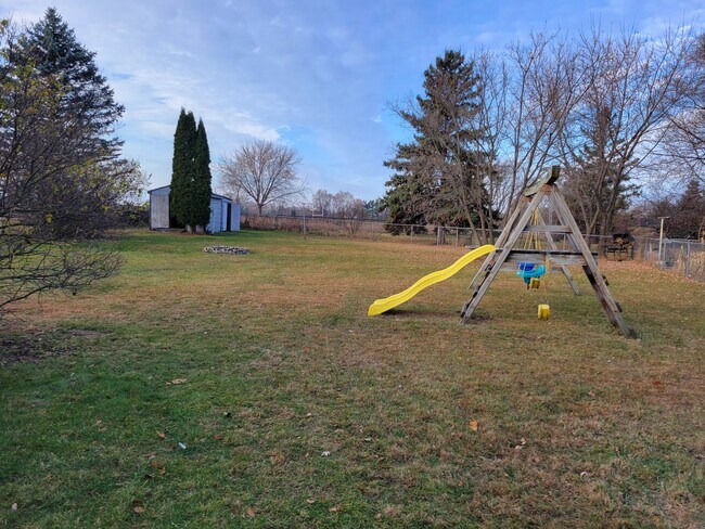 Building Photo - 11024 Swallow St NW