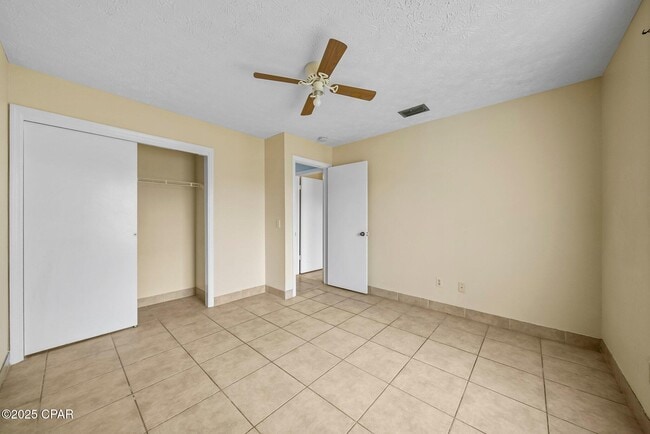Building Photo - 7750 Betty Louise Dr