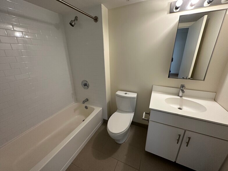 Building Photo - 3 Winter Pl