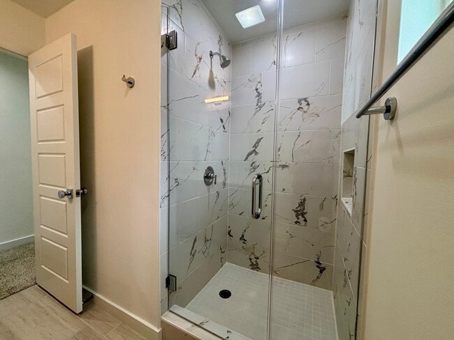 Building Photo - 510 Deer Path Lp