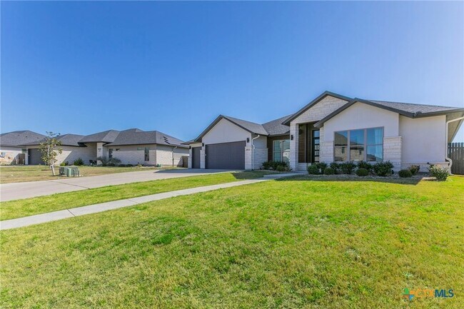 Building Photo - 6413 Waggoner Ct