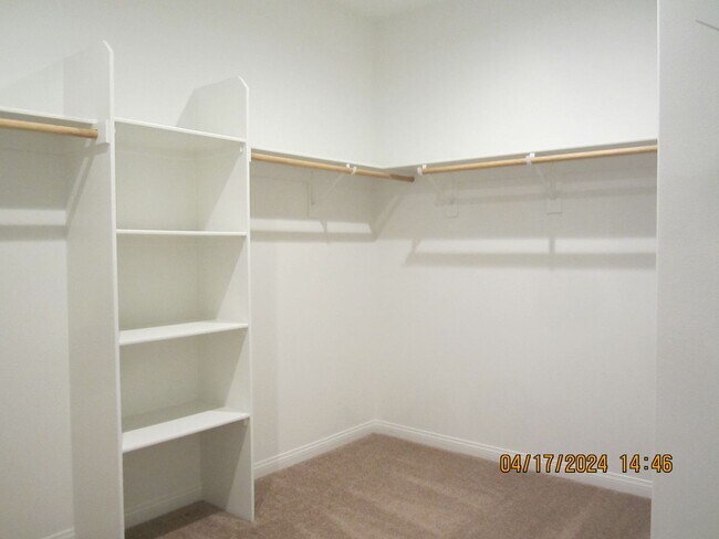 Building Photo - COOL POOL, PARKS AND NEAR NEW 3 BR PLUS DEN IN MEINFEE