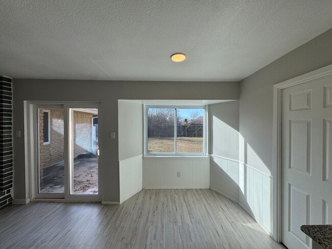 Building Photo - Welcome Home to Peace, Space & Comfort