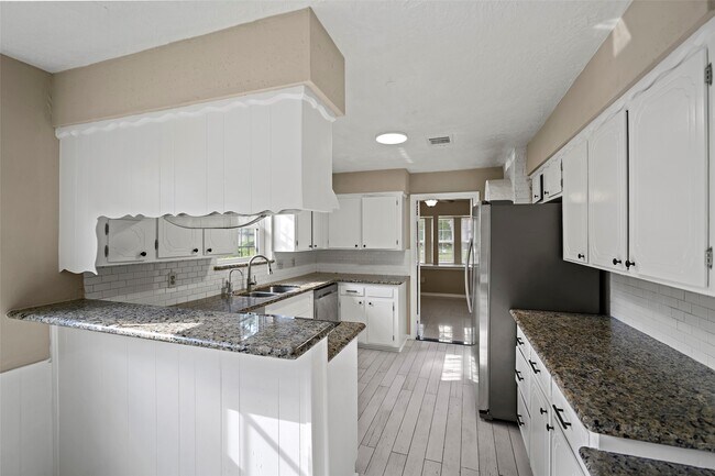 Building Photo - 4735 Charade Dr