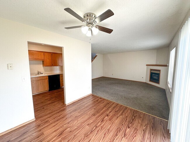 Building Photo - Ridgetop Duplex