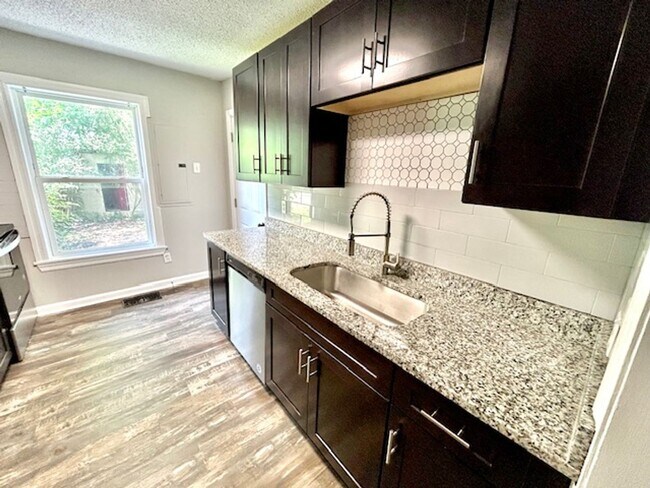 Building Photo - 3512 SW Triana Blvd